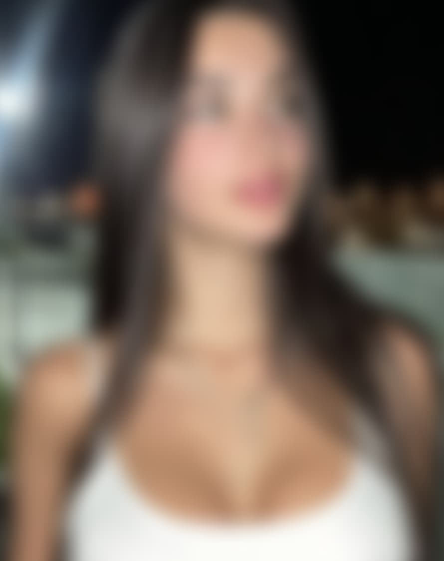Barbora, 25