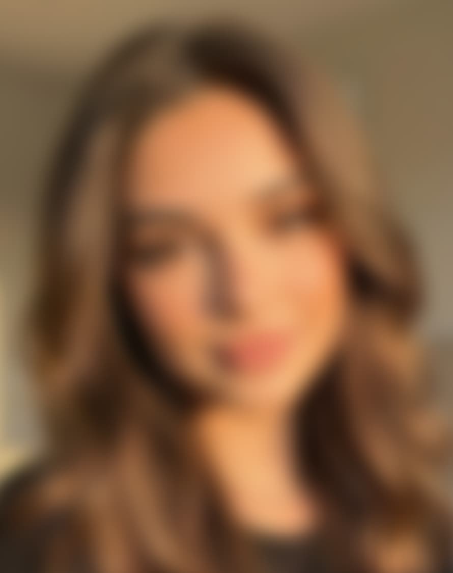 Lucia, 23